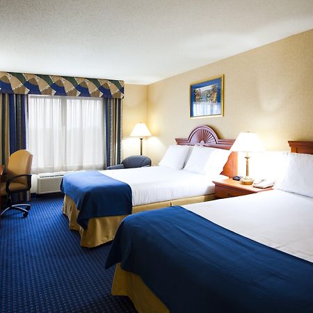 Holiday Inn Express Syracuse Airport By Ihg North Syracuse Buitenkant foto