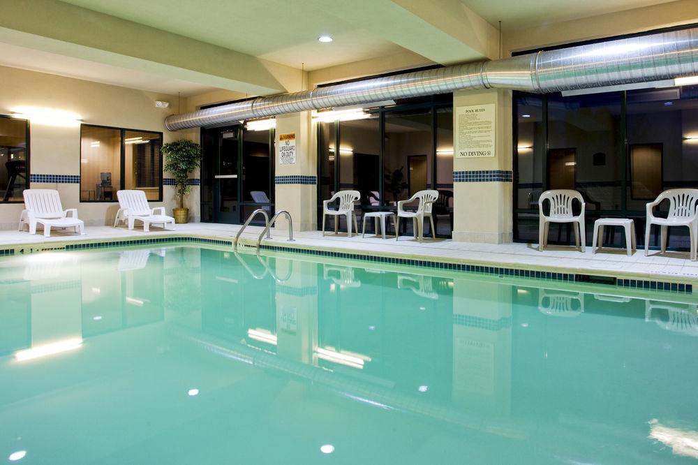Holiday Inn Express Syracuse Airport By Ihg North Syracuse Buitenkant foto