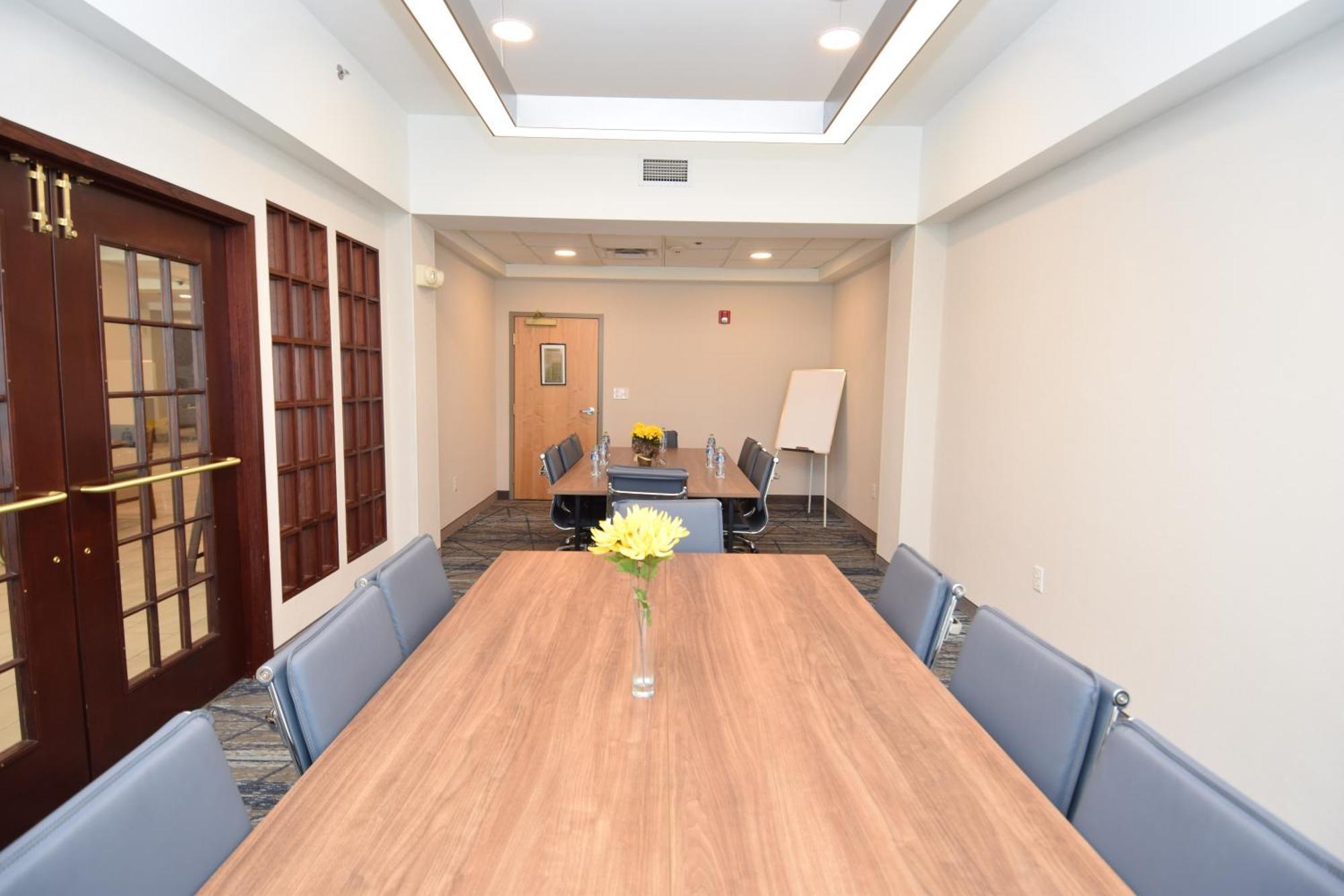 Holiday Inn Express Syracuse Airport By Ihg North Syracuse Buitenkant foto