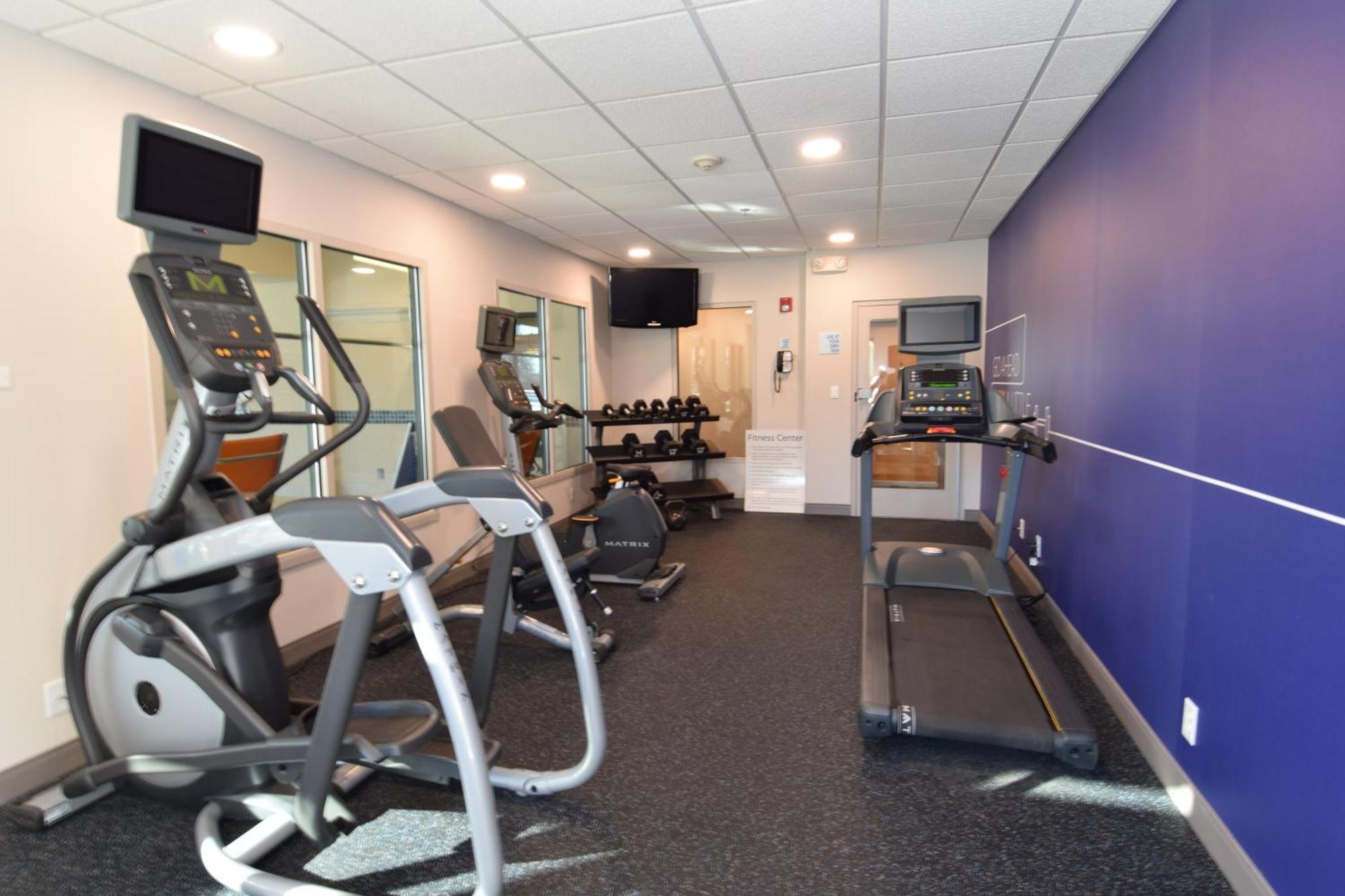 Holiday Inn Express Syracuse Airport By Ihg North Syracuse Buitenkant foto