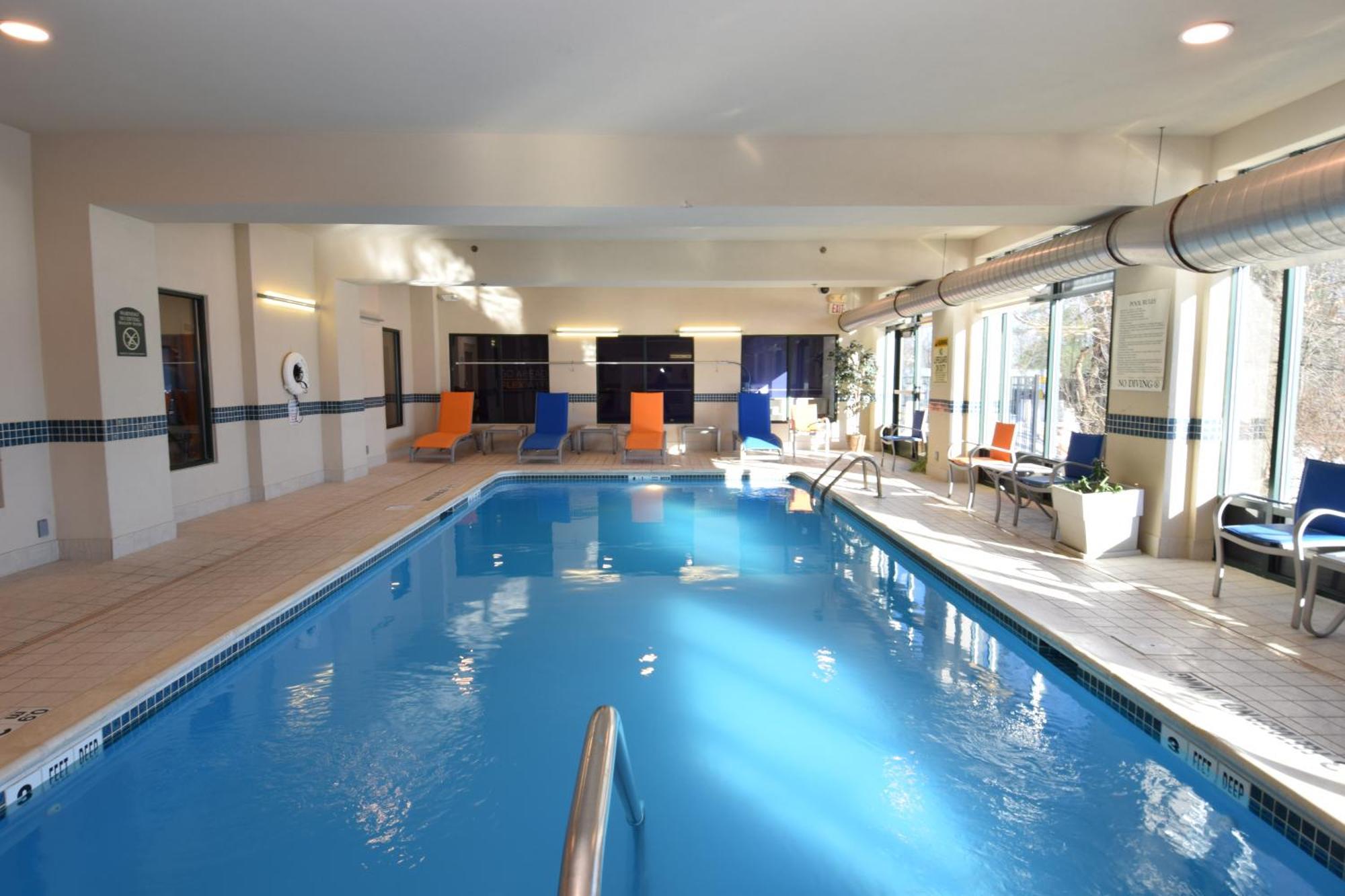 Holiday Inn Express Syracuse Airport By Ihg North Syracuse Buitenkant foto