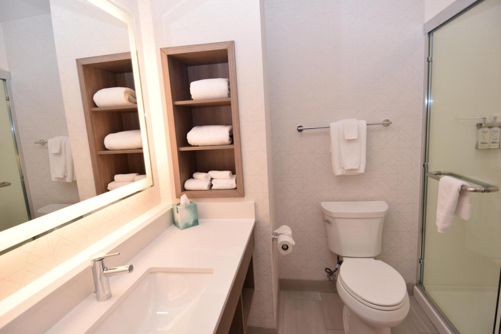 Holiday Inn Express Syracuse Airport By Ihg North Syracuse Buitenkant foto